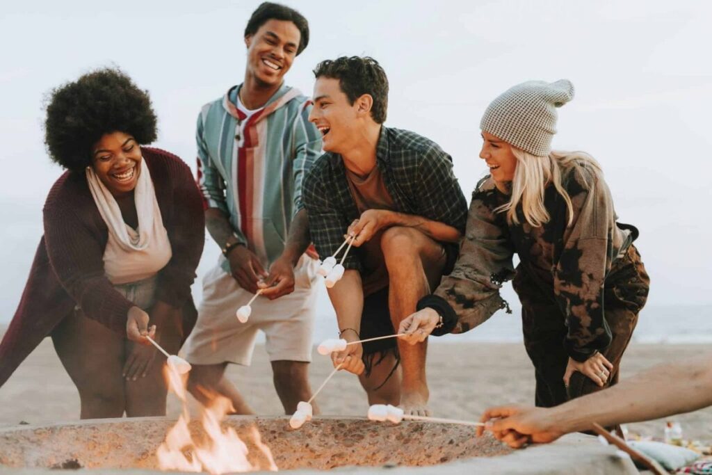 For loved-up hearts: Make S'mores on the Shore