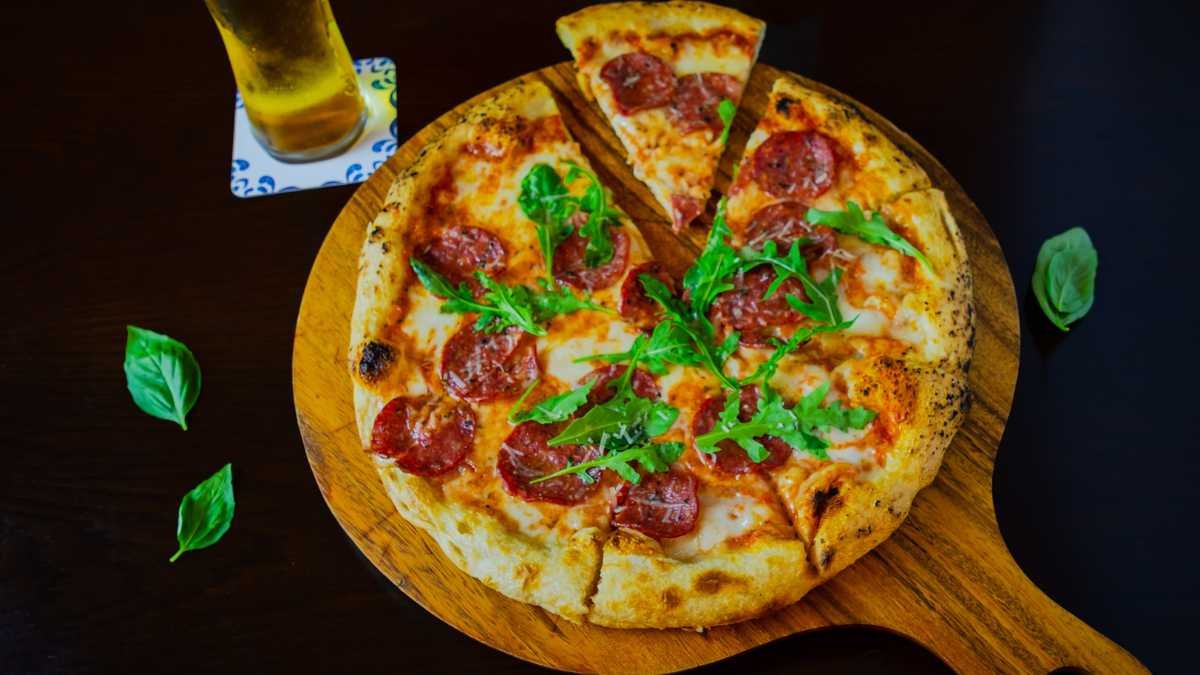 Pizza & Wine Wednesdays at La Med, Radisson Resort Ras Al Khaimah!