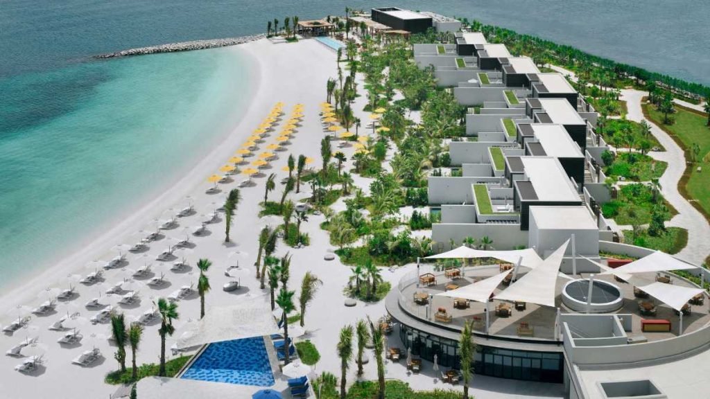 Beachfront Bliss The Ultimate Summer Staycation at Mövenpick Resort (2)