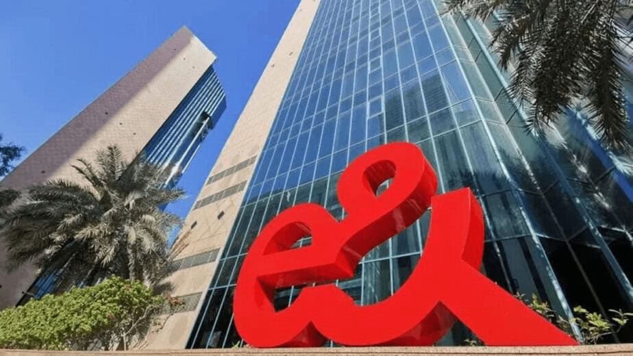 Unlock a Cashless Future: Introducing the e& Money Card in the UAE!