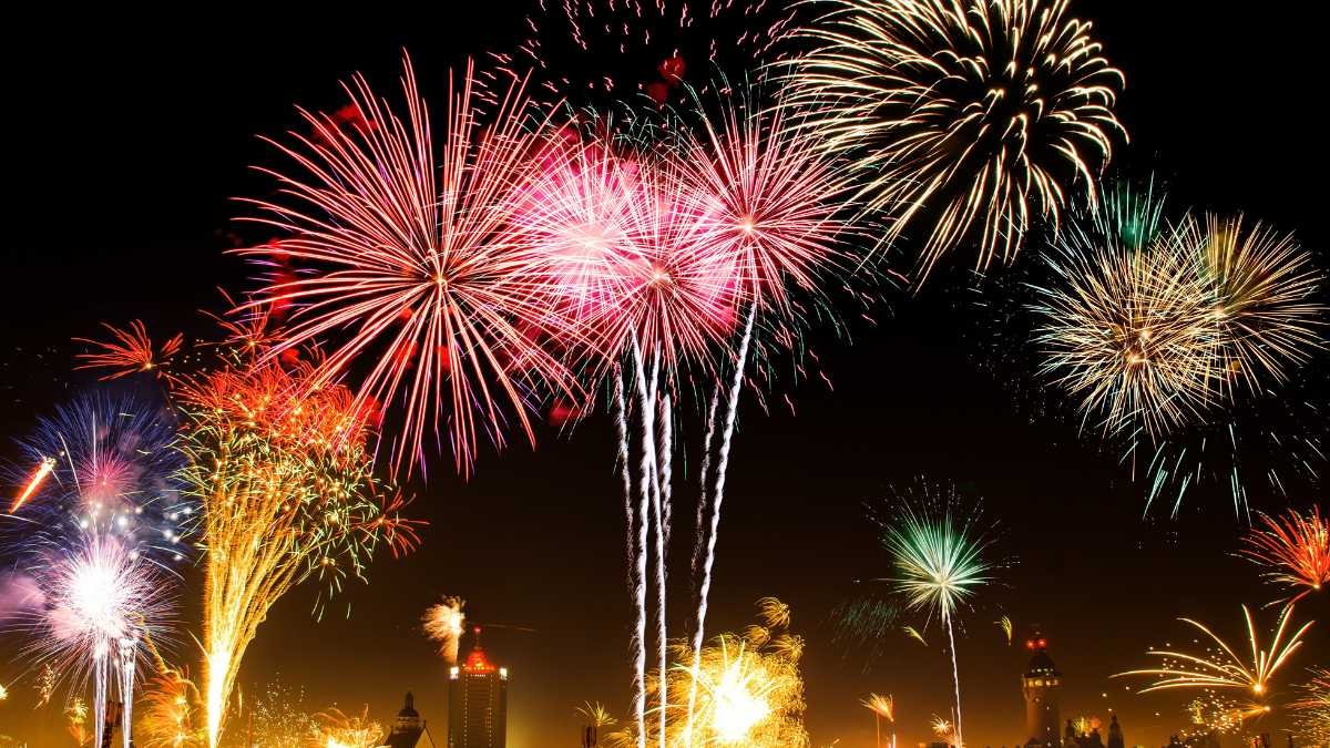 RAK NYE Fireworks Show by Soundfest at Al Marjan Island