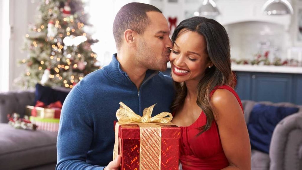 10 Gift Ideas for Couples