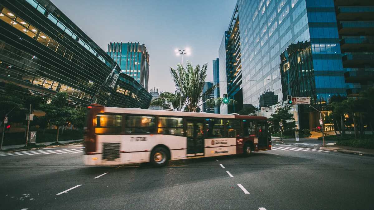 Why Charter Buses Are Gaining Popularity In The UAE?