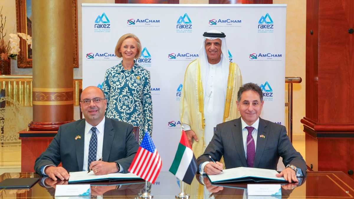 RAKEZ and AmCham Dubai Unite Under Sheikh Saud's Leadership for a Strategic MoU