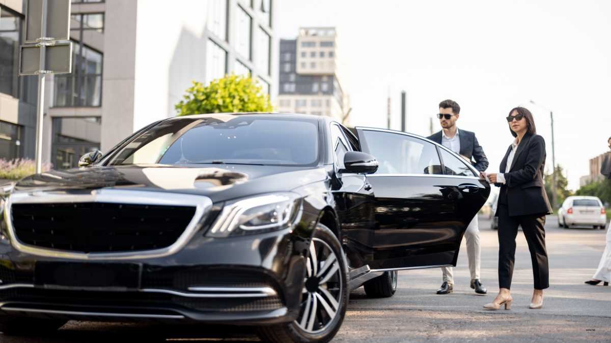 Why Choose a Chauffeur Service in Dubai